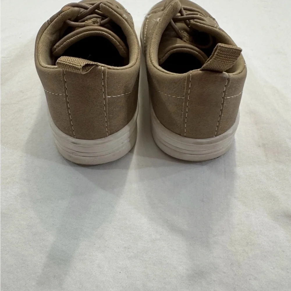 Oshkosh B'Gosh Putney Oxford Sneakers Tan Size 9 Toddler